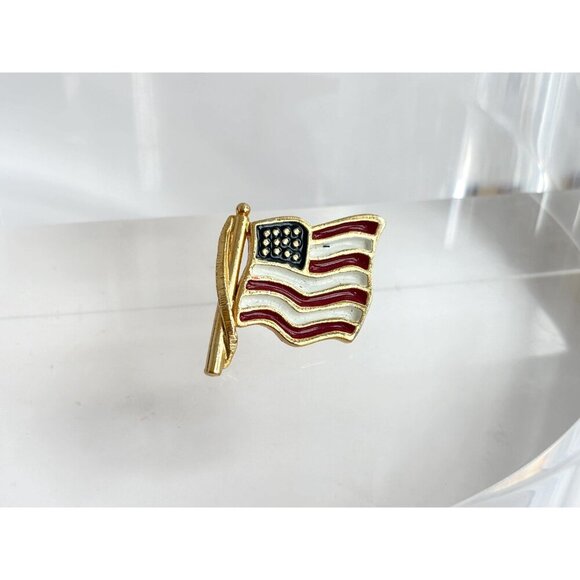 Gold Toned American Flag Vintage Silver T 4th of July | American Pride Lapel Pin - Picture 9 of 10